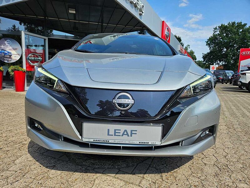 Nissan Leaf N-Connecta, Winterpaket, LED Scheinwerfer