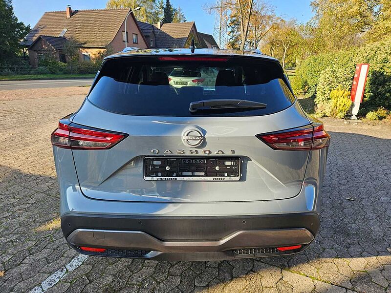 Nissan Qashqai 1.3 DIG-T N-Connecta Xtronic Winter/Design